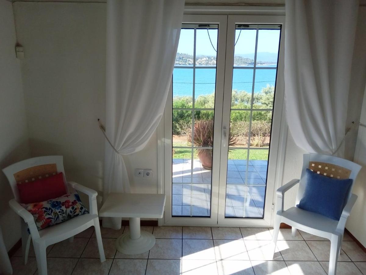 פורטו הלי Votsalo Summer House By The Beach מראה חיצוני תמונה