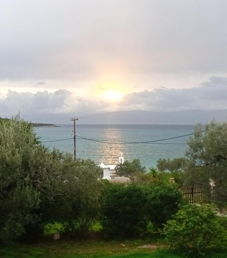 פורטו הלי Votsalo Summer House By The Beach מראה חיצוני תמונה