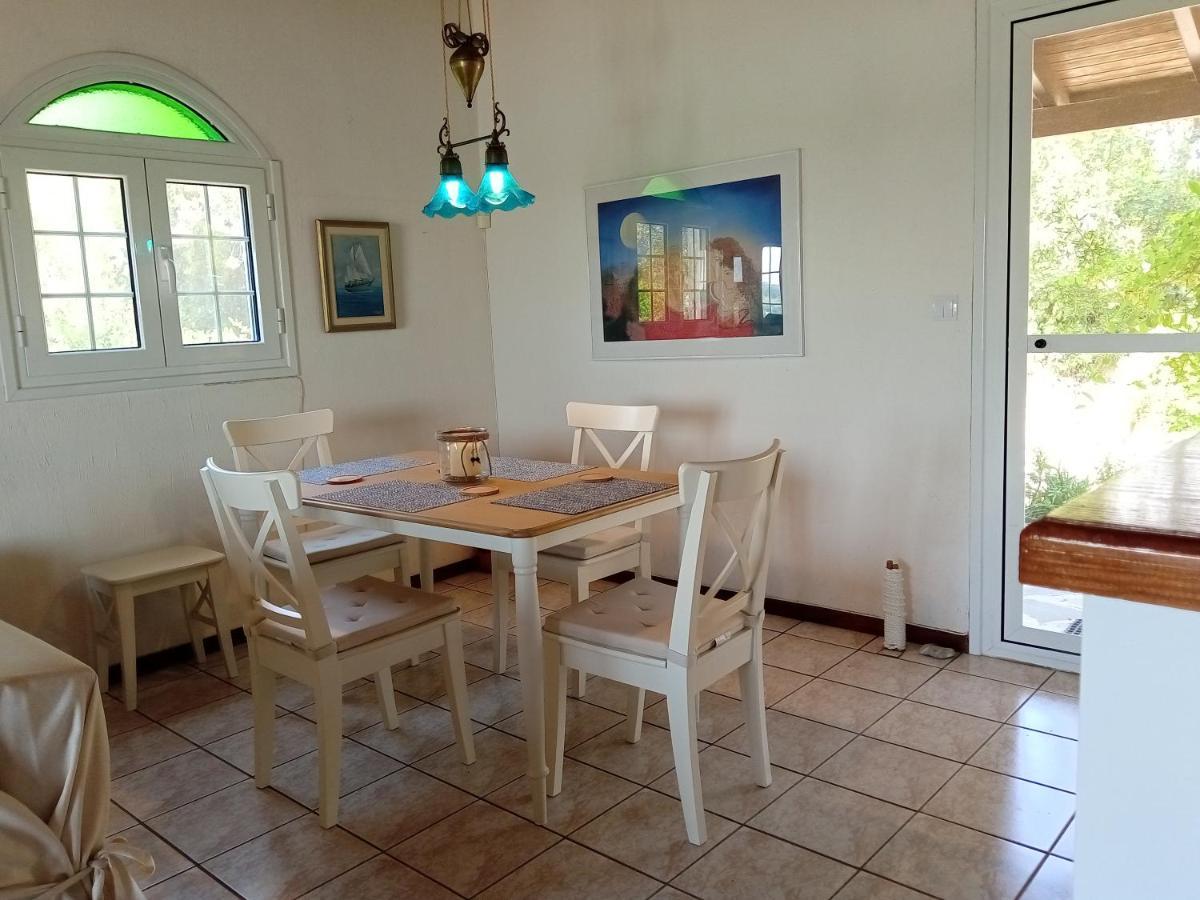 פורטו הלי Votsalo Summer House By The Beach מראה חיצוני תמונה